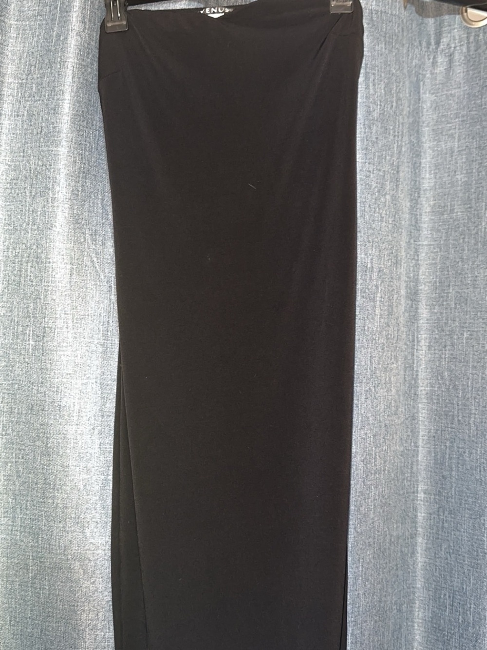VENUS Black Maxi Dress with Straight Silhouette